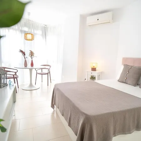 Apartamento New Studio, And - Sun By 10tosea *